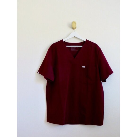 NEW! Figs Chisec Three Pocket Scrub Top Burgundy Men's SZ XXL - Picture 7 of 12